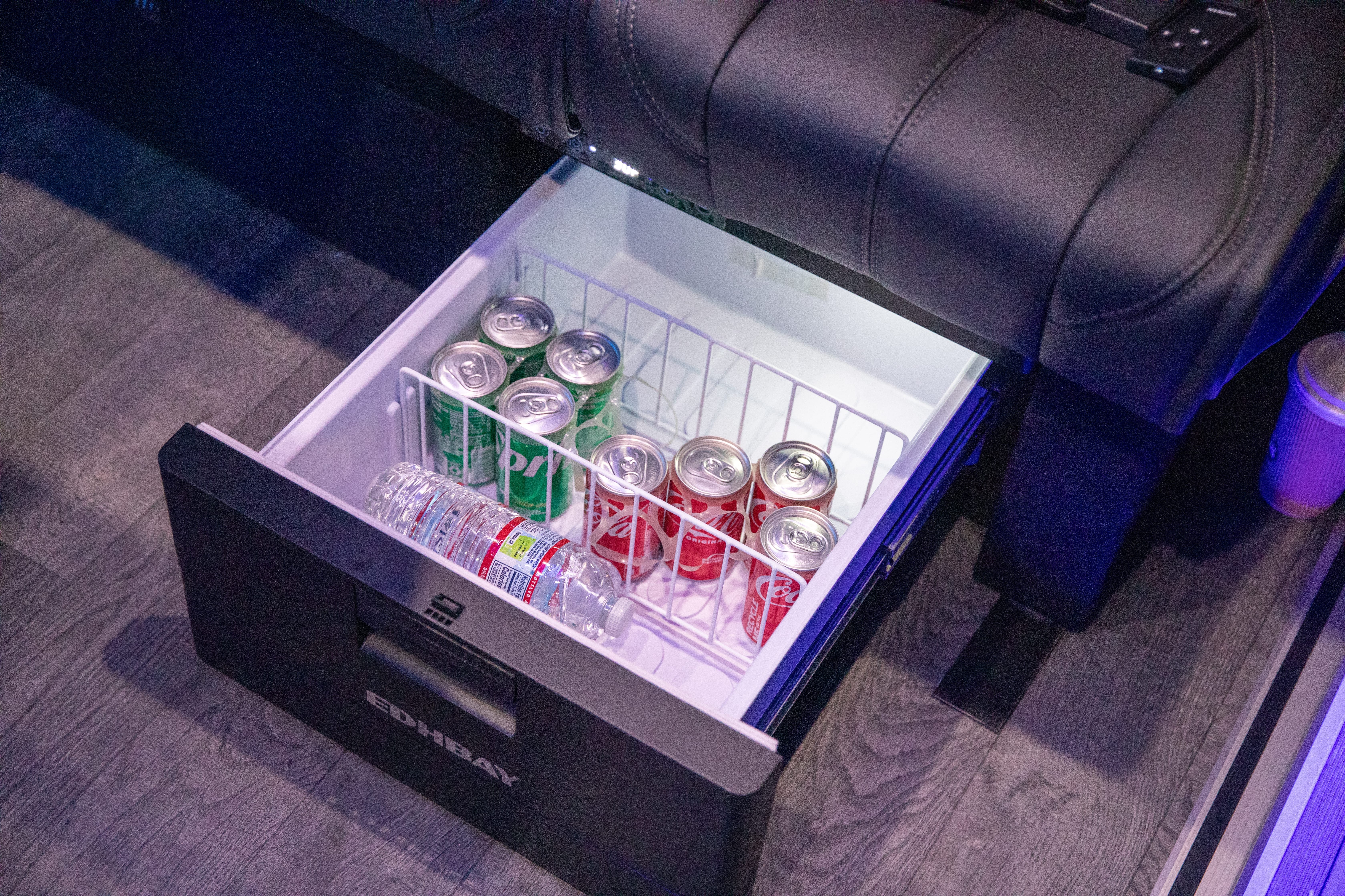 MERCEDEZ-BENZ SPRINTER 3500 AWD 14 PASSENGER Image 40